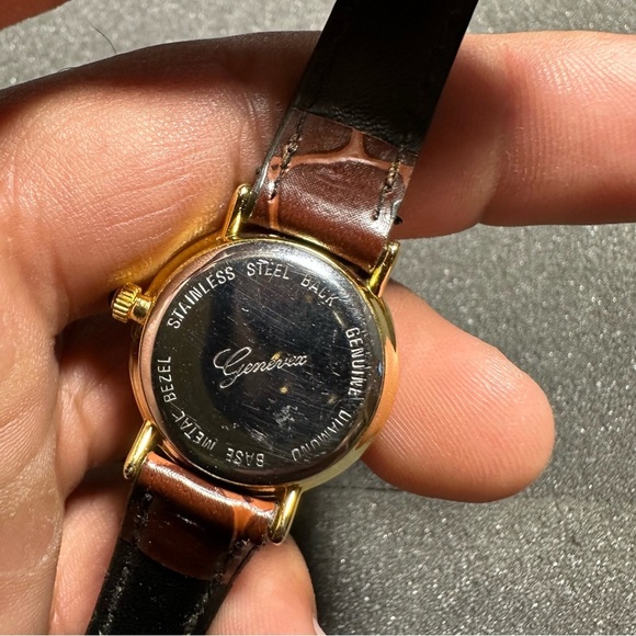 Genevex Ladies Watch Diamond Quartz Brown Leather Band Round Black Dial Working - Picture 4 of 6